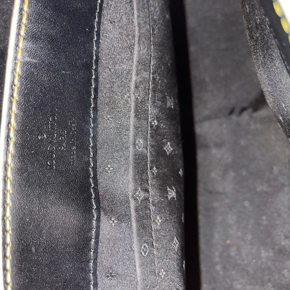 SOLD-Black Suhali Le Talentueux Purse - Picture 9 of 17